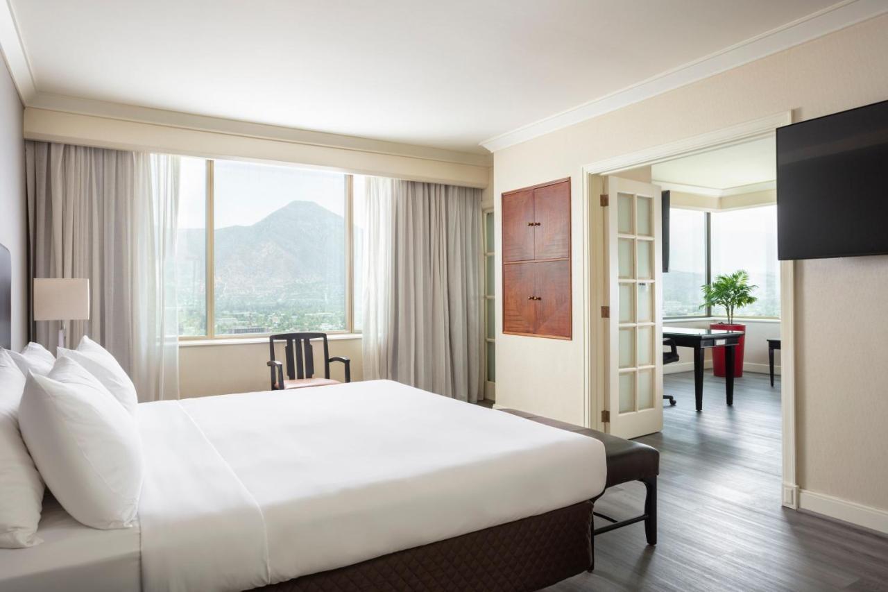 โรงแรมแมริออท ซานติอาโก ภายนอก รูปภาพ